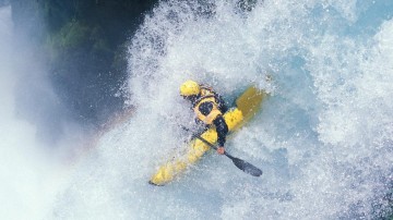 海星体育：蒂尔曼赛后专访，防守铸就胜利，反击刺穿曼城